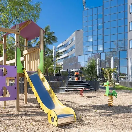 Novotel Poitiers Site Du Futuroscope מלון 4*