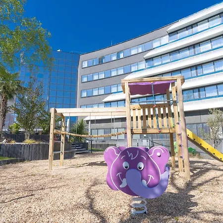 מלון Novotel Poitiers Site Du Futuroscope