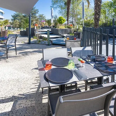 Novotel Poitiers Site Du Futuroscope מלון 4*