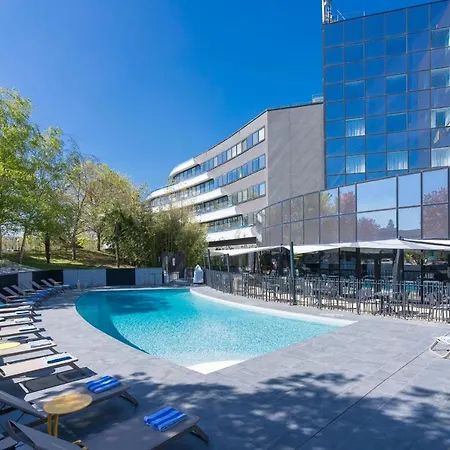 Novotel Poitiers Site Du Futuroscope 4*