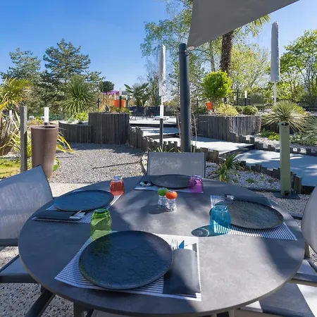 מלון Novotel Poitiers Site Du Futuroscope שאסנוי-דו-פוואטו