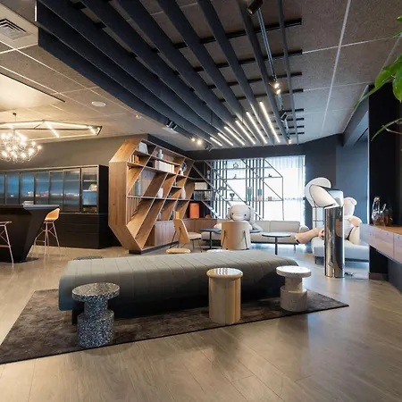 מלון Novotel Poitiers Site Du Futuroscope 4*