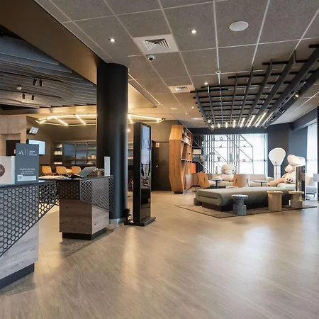מלון Novotel Poitiers Site Du Futuroscope שאסנוי-דו-פוואטו